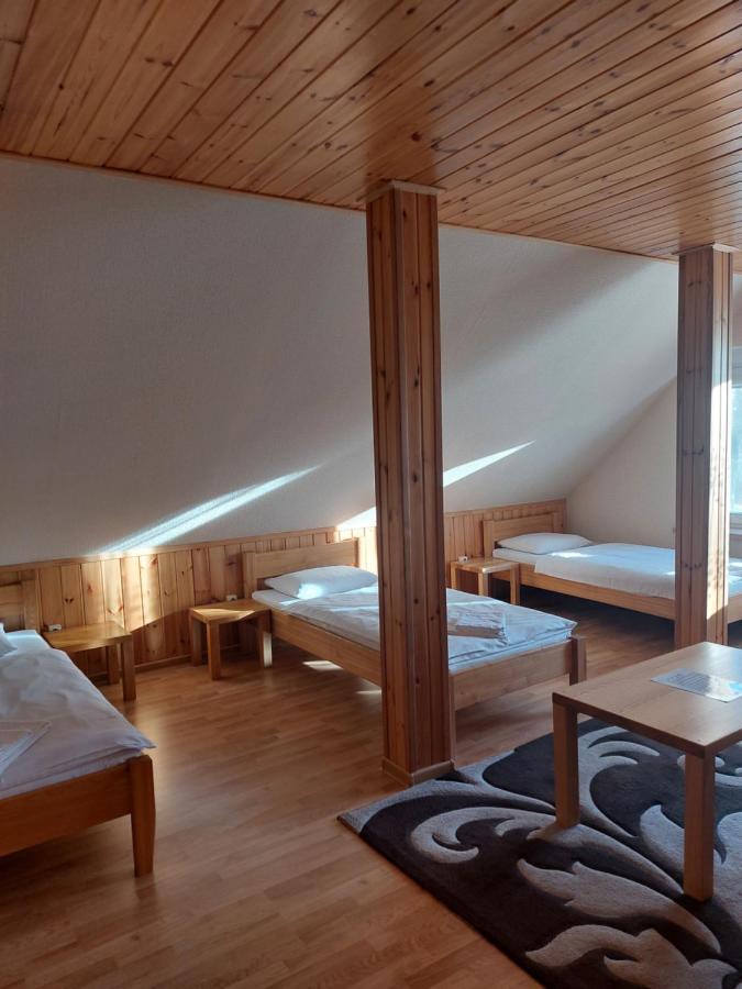 Asmonienes Sveciu Namai "Senoji Mokyklele" Hotel Smalininkai Bagian luar foto