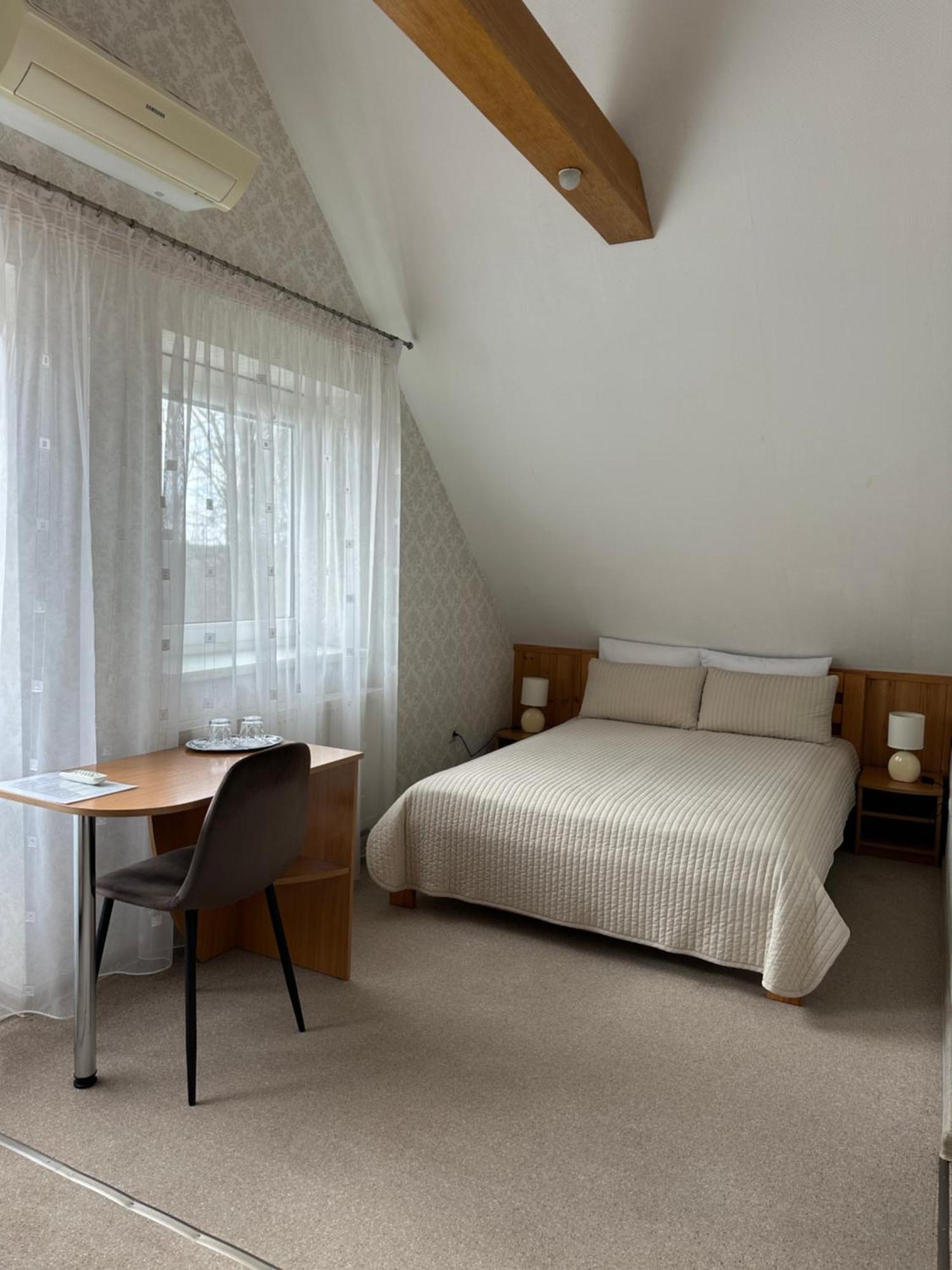 Asmonienes Sveciu Namai "Senoji Mokyklele" Hotel Smalininkai Bagian luar foto