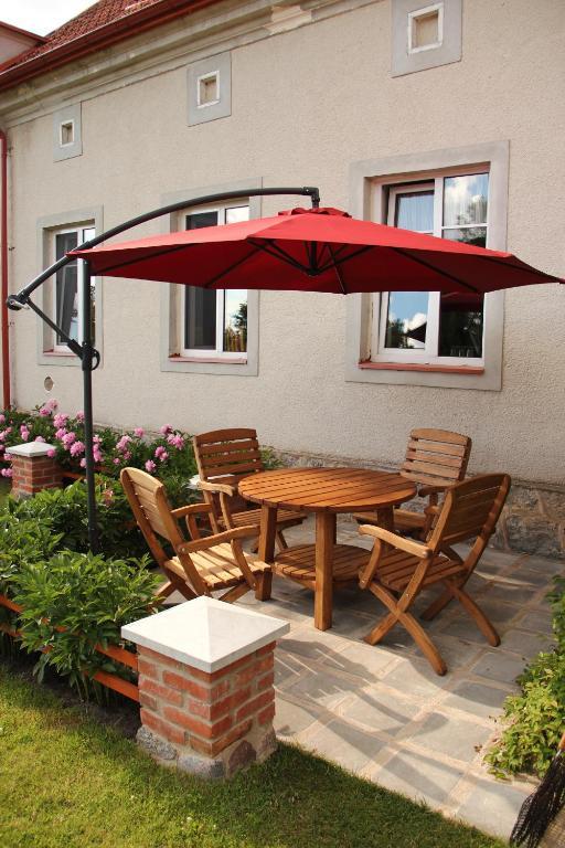 Asmonienes Sveciu Namai "Senoji Mokyklele" Hotel Smalininkai Bagian luar foto